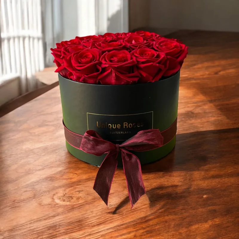 Classic-Style (Medium) in schwarzer Box - ca. 14 Rosen