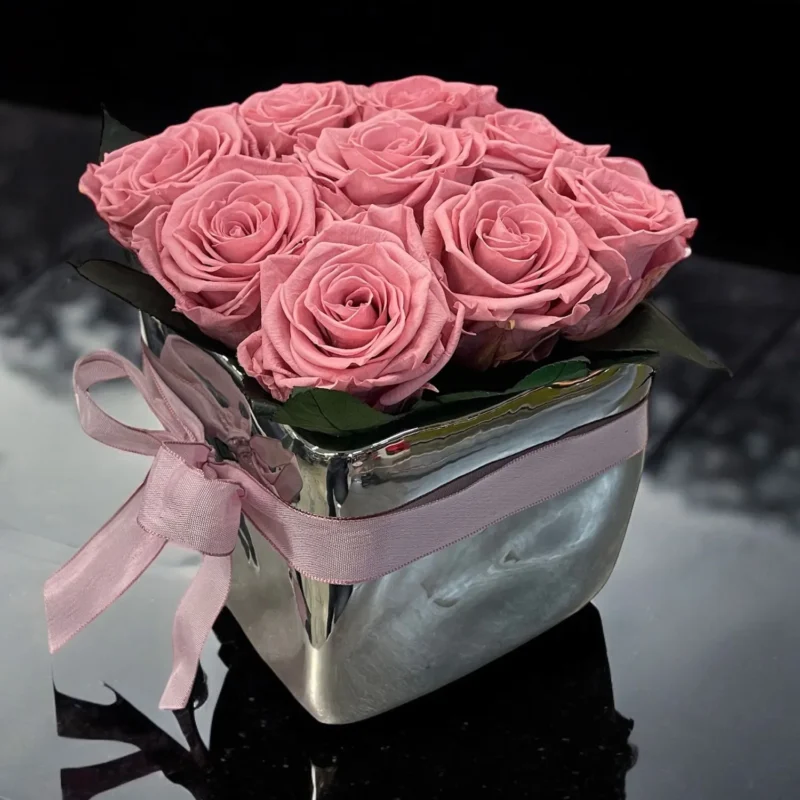 Cubo con 9 rose - rosa scuro