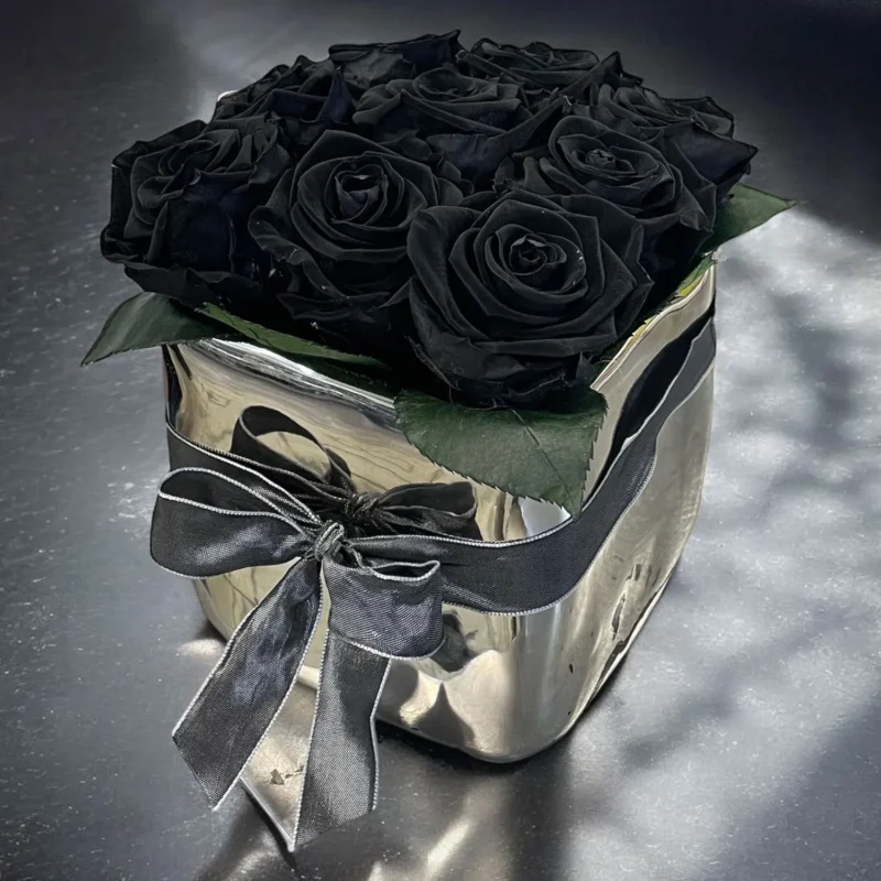Cubo con 9 rose - Nero